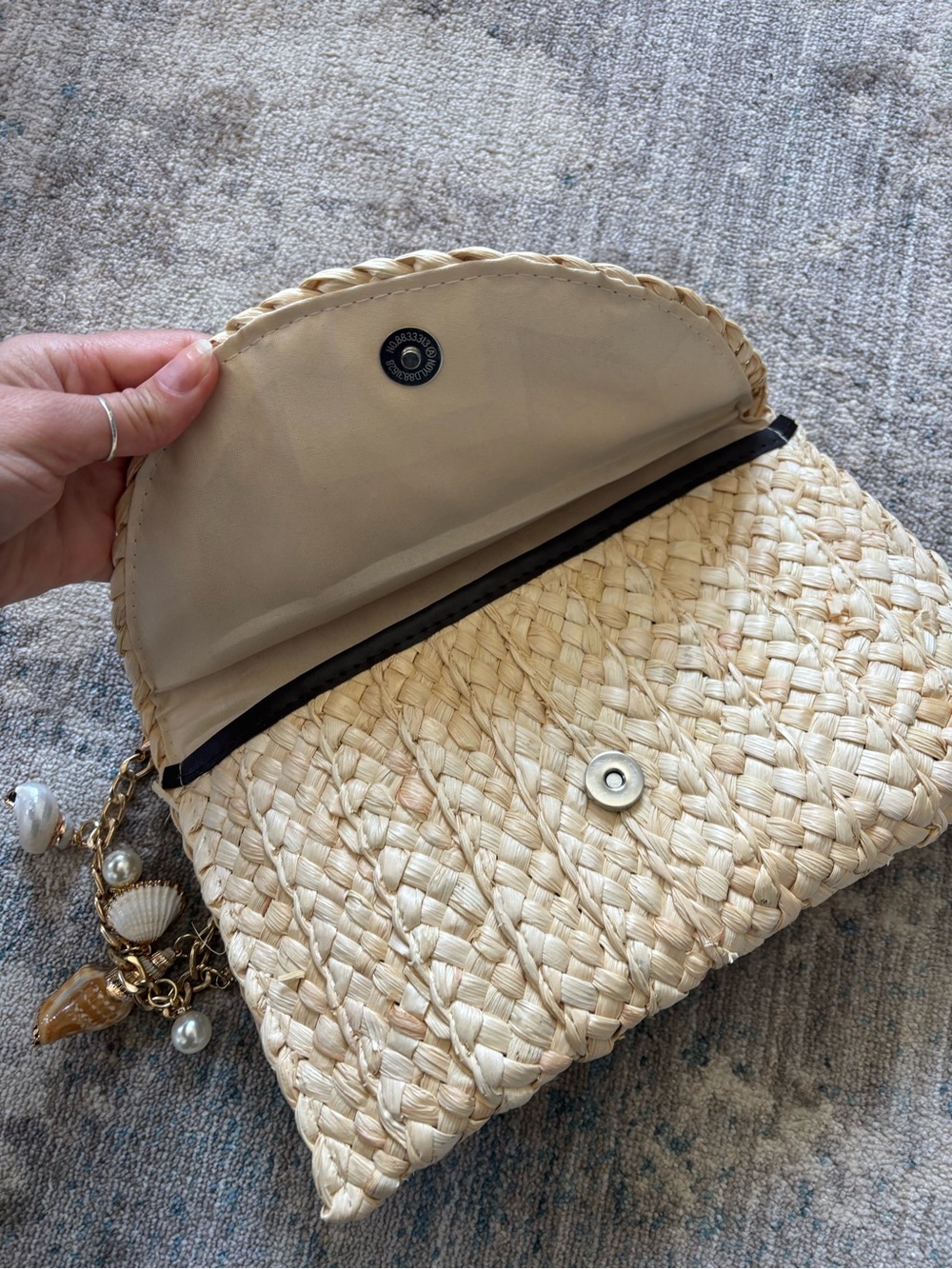 Coastal Shell Mermaid  Bag with Gold Chain and Shell Charms - Cream NEW - Picture 3 of 3
